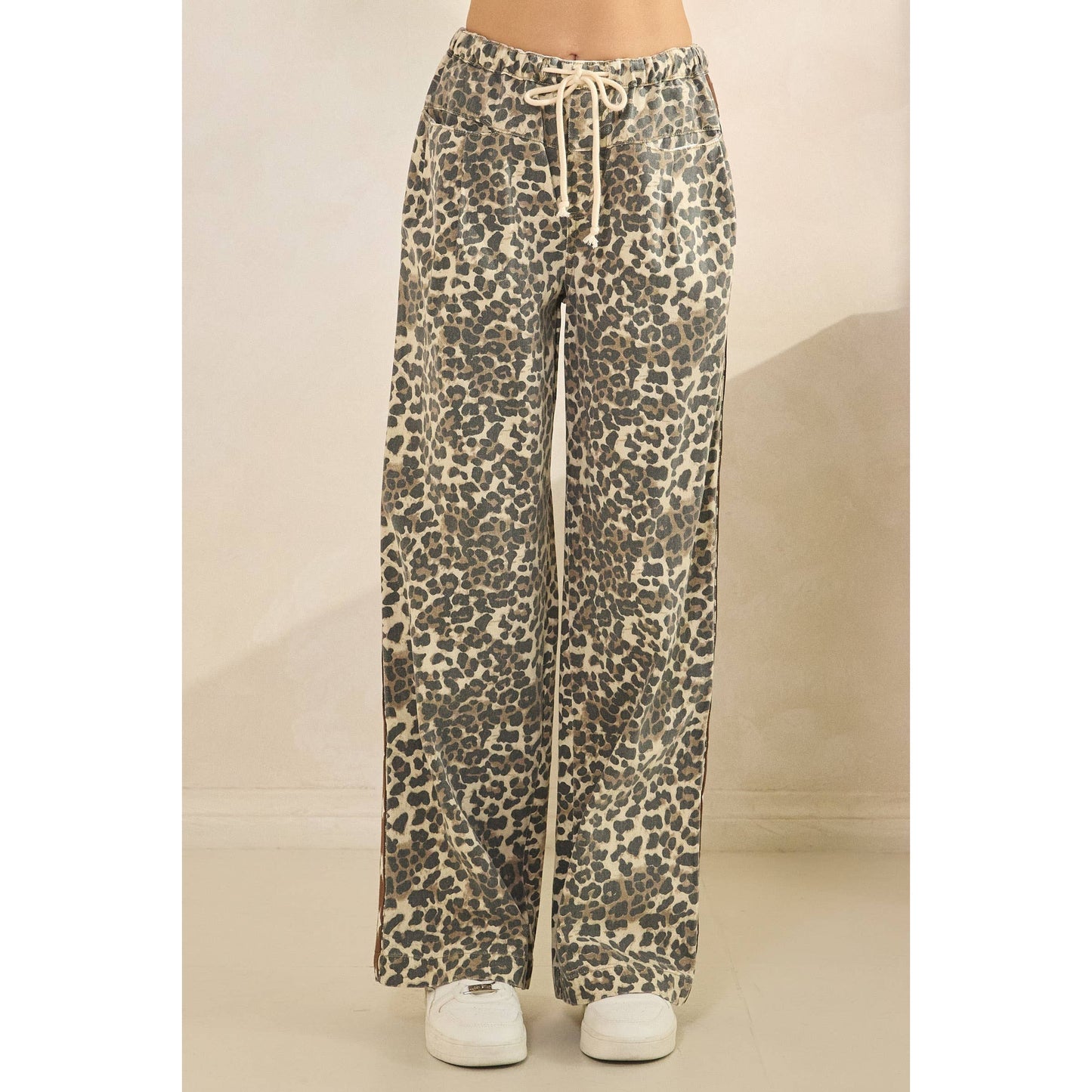 Leopard Printed Striped Wide Legged Pants