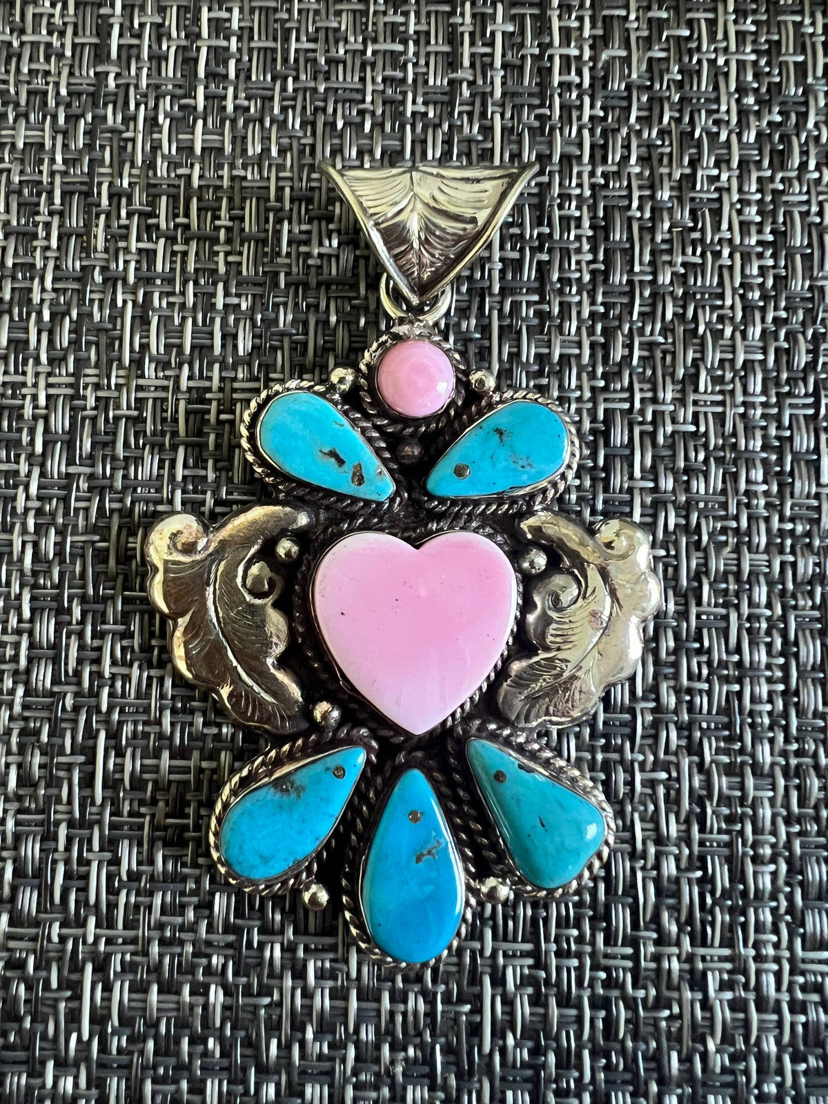 Turquoise set with pink conch shell pendant,2.75 x 2  inches