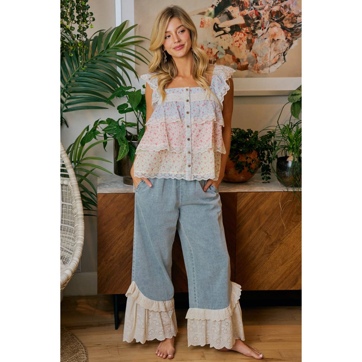 FLORAL COLOR BLOCK LACE TRIMMED RUFFLED TOP
