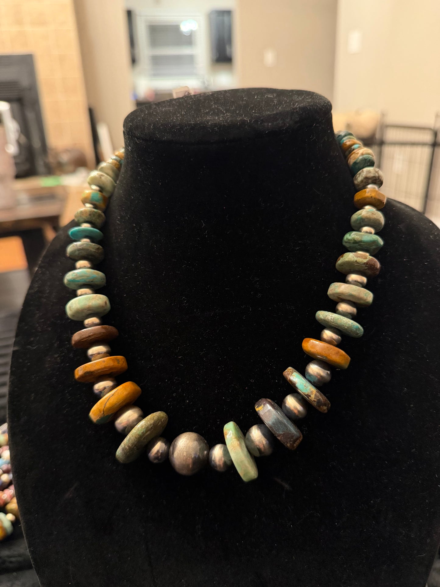 Graduated pearl x natural turquoise necklace