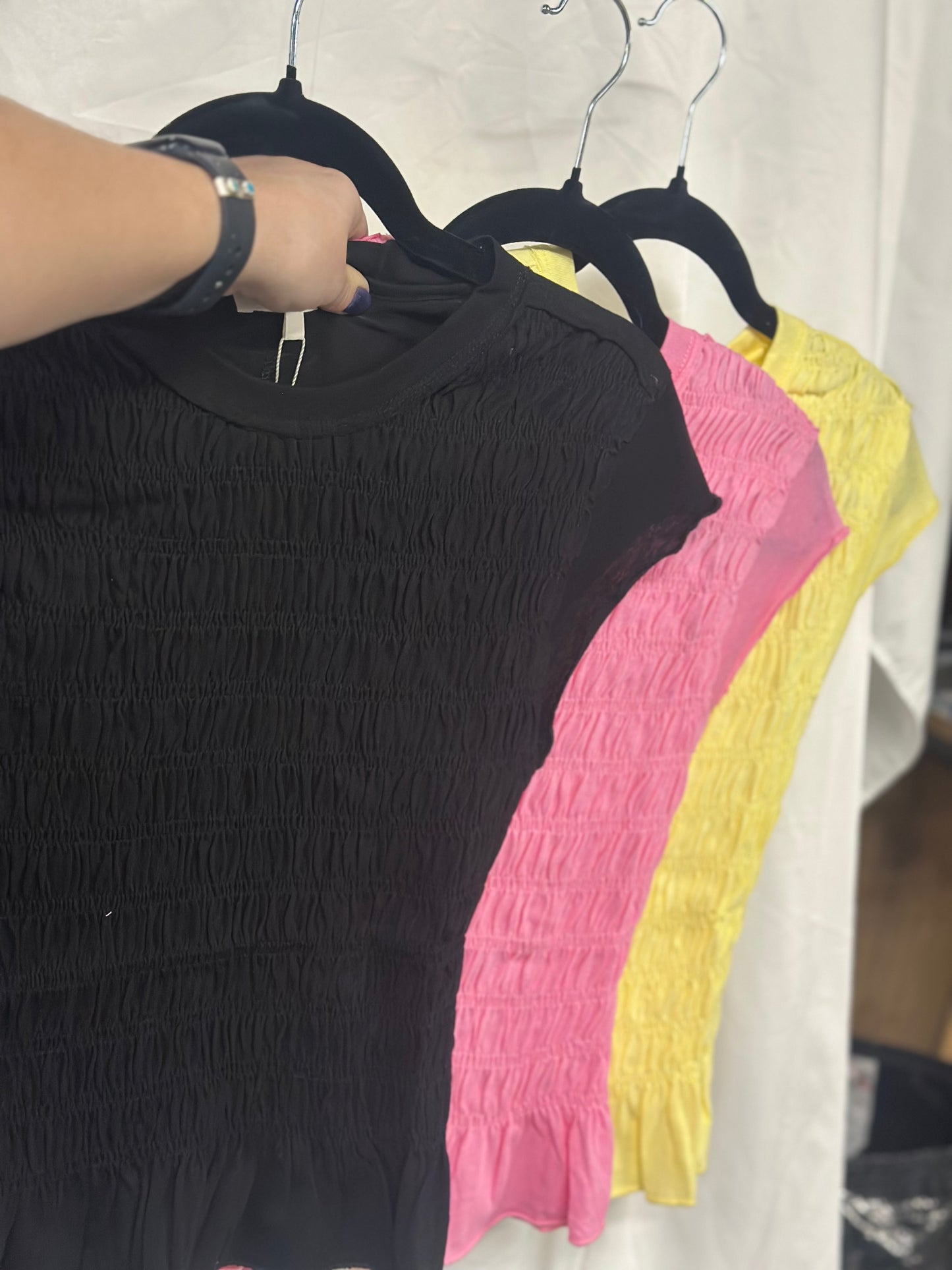 SMOCKED RUFFLE HEM BLOUSE *