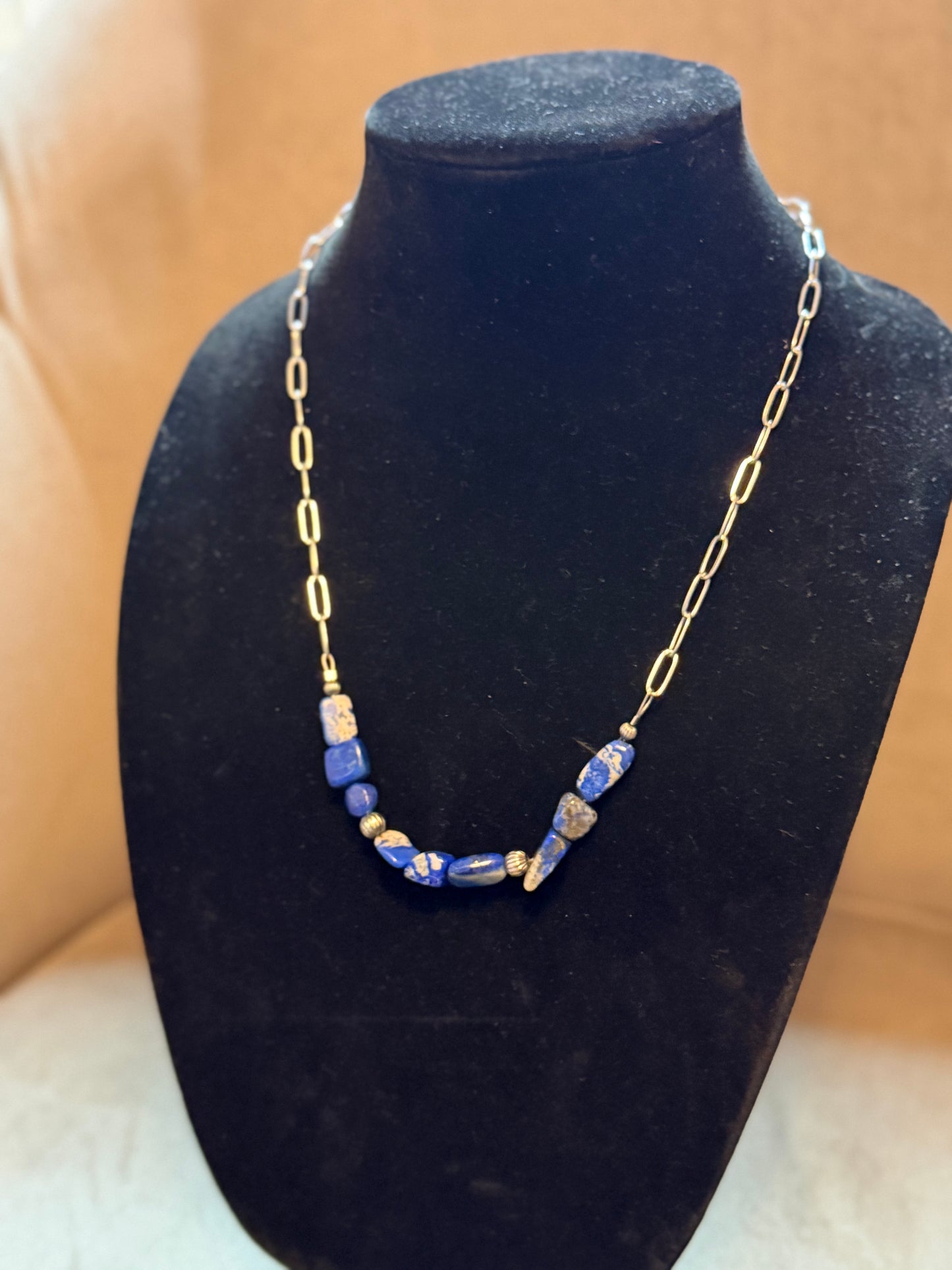 Lapis x pearl bar necklace