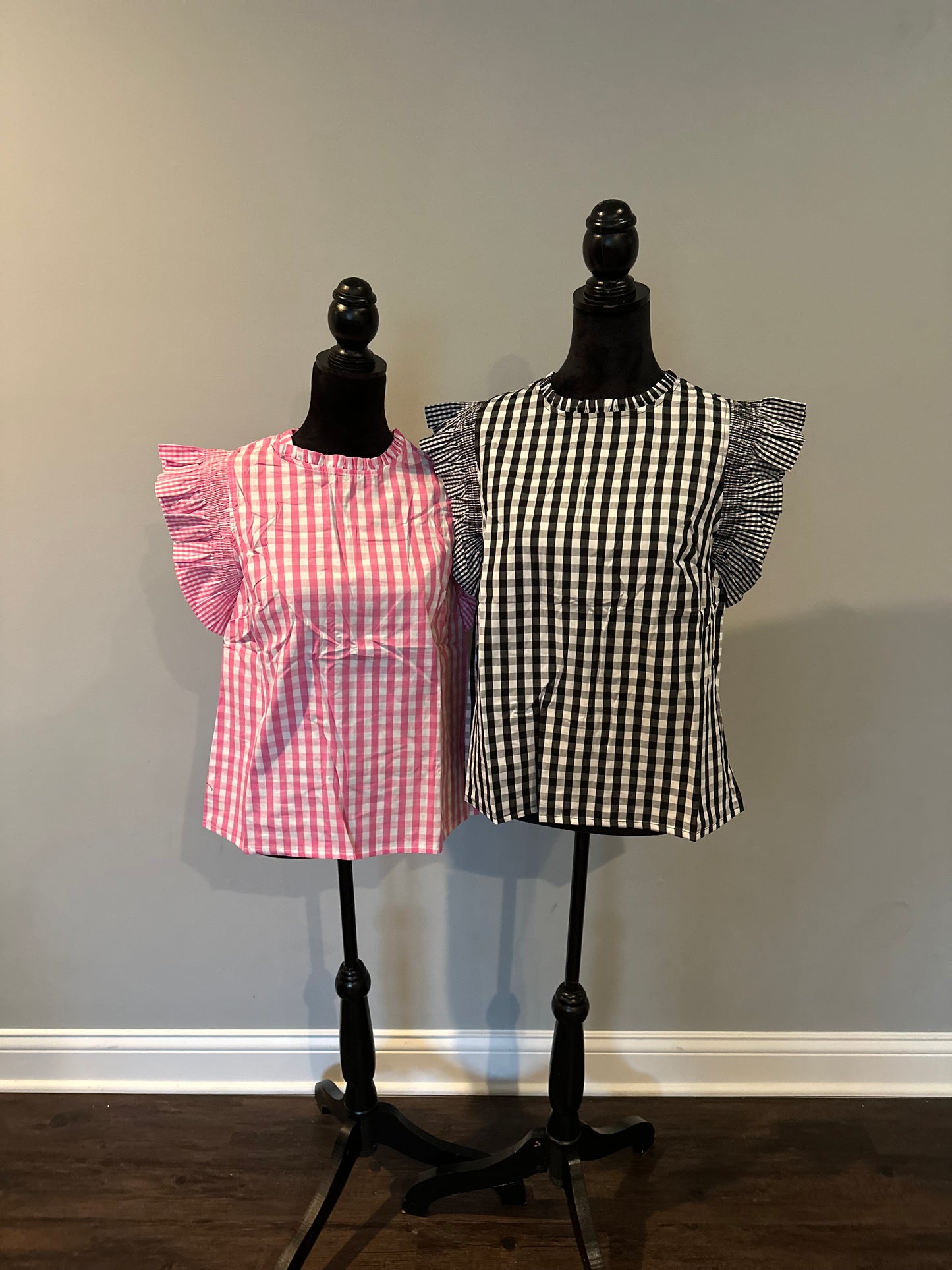 Checkered ruffle sleeve grilled neck blouse