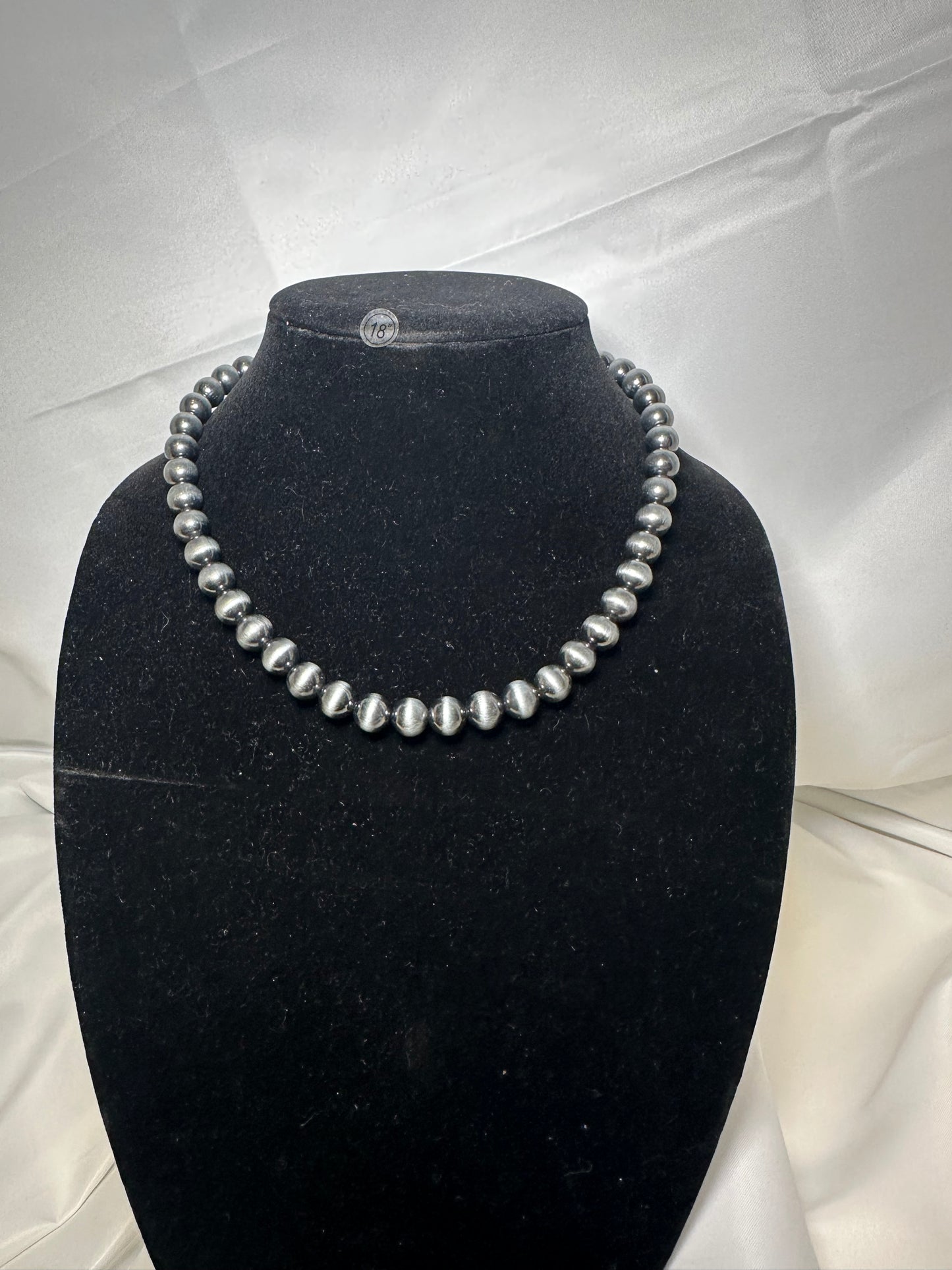 Navajo Style Bead Necklace – Round 10mm - 18"