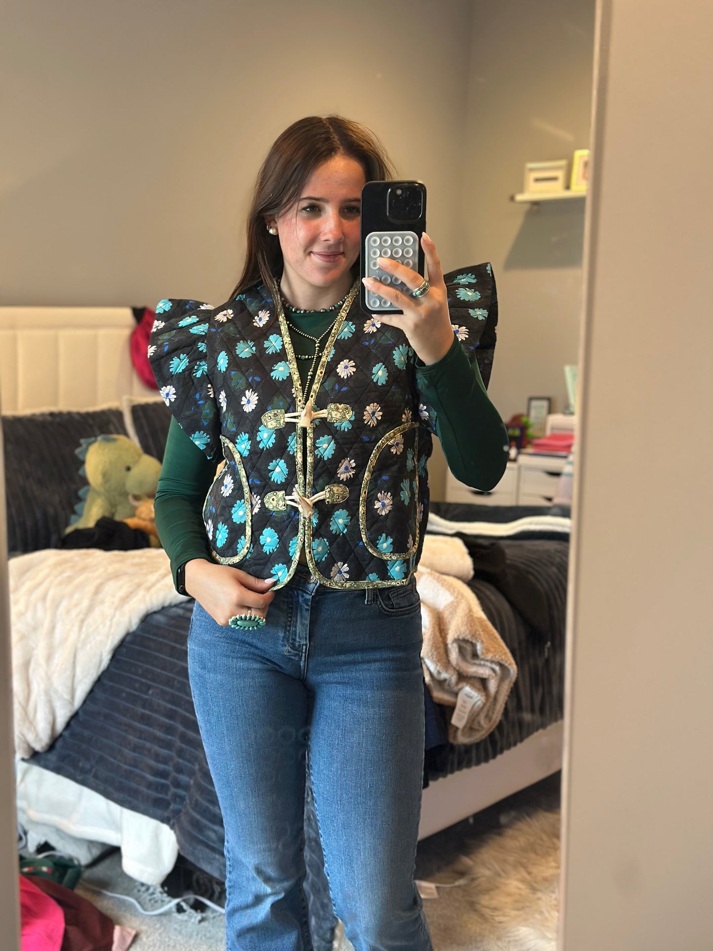 Floral print quilted puff ruffle sleeve vest