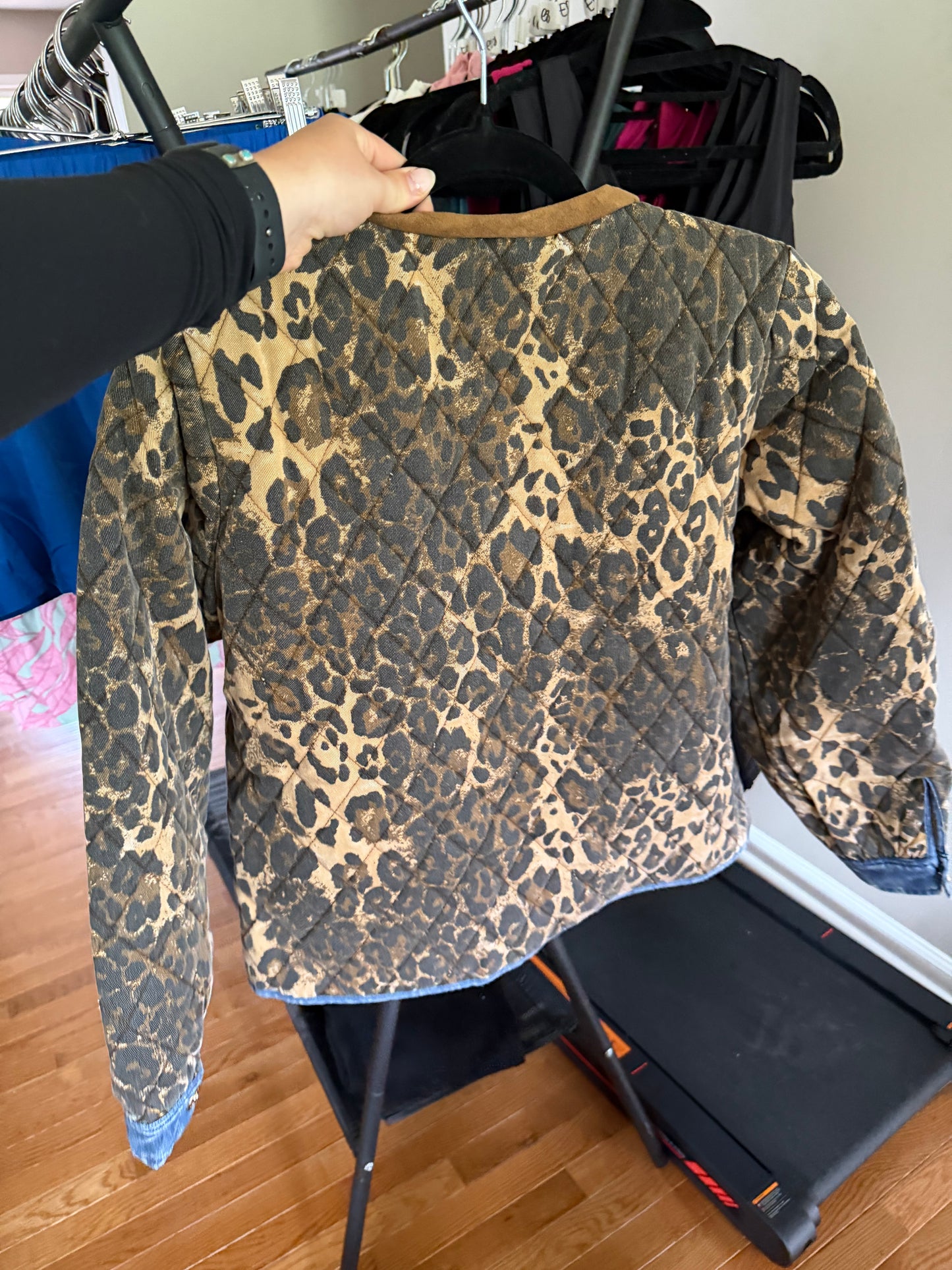 leopard print // denim jacket