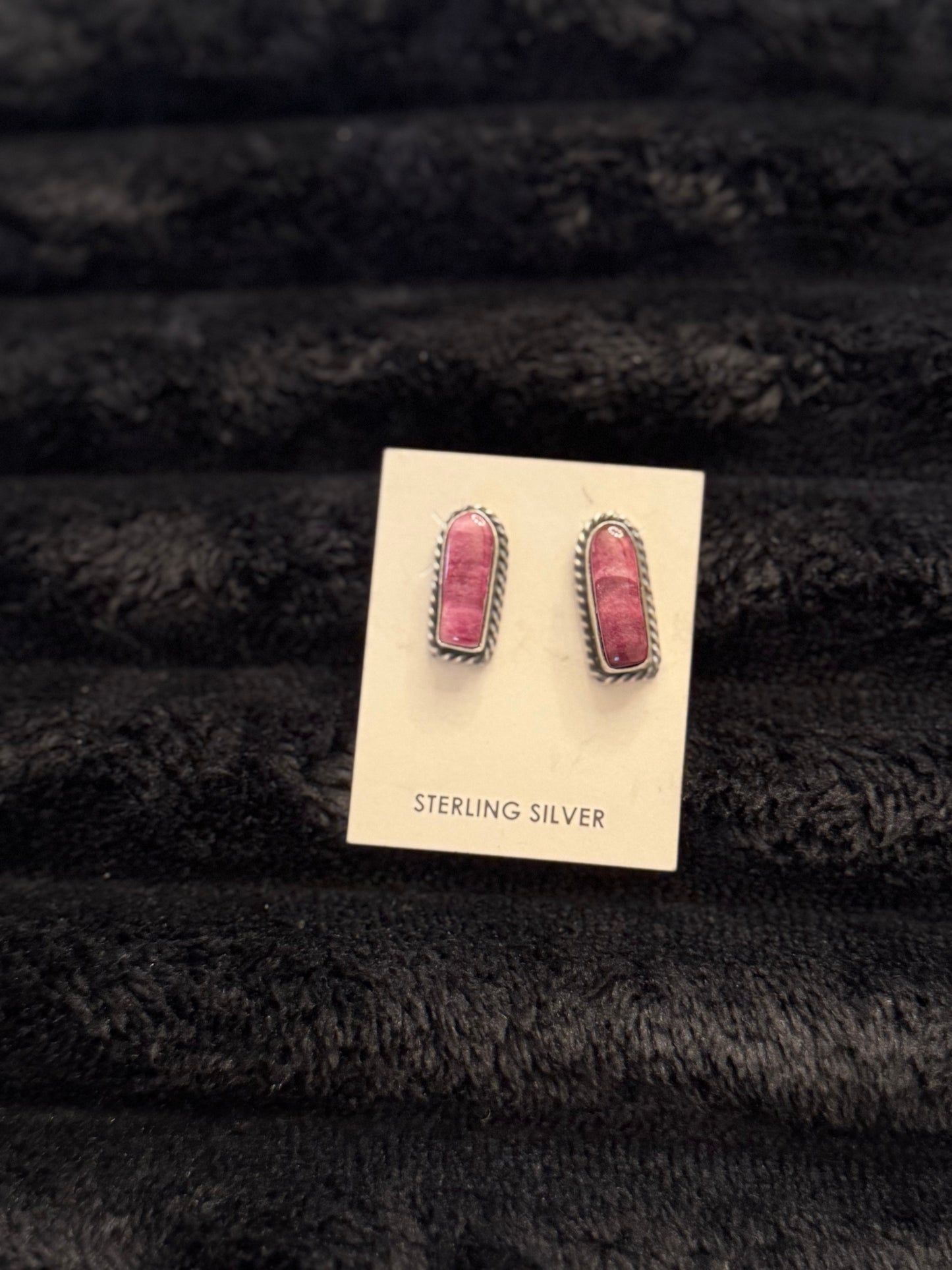 Navajo Handmade Purple Spiny Earring - chassity Belone