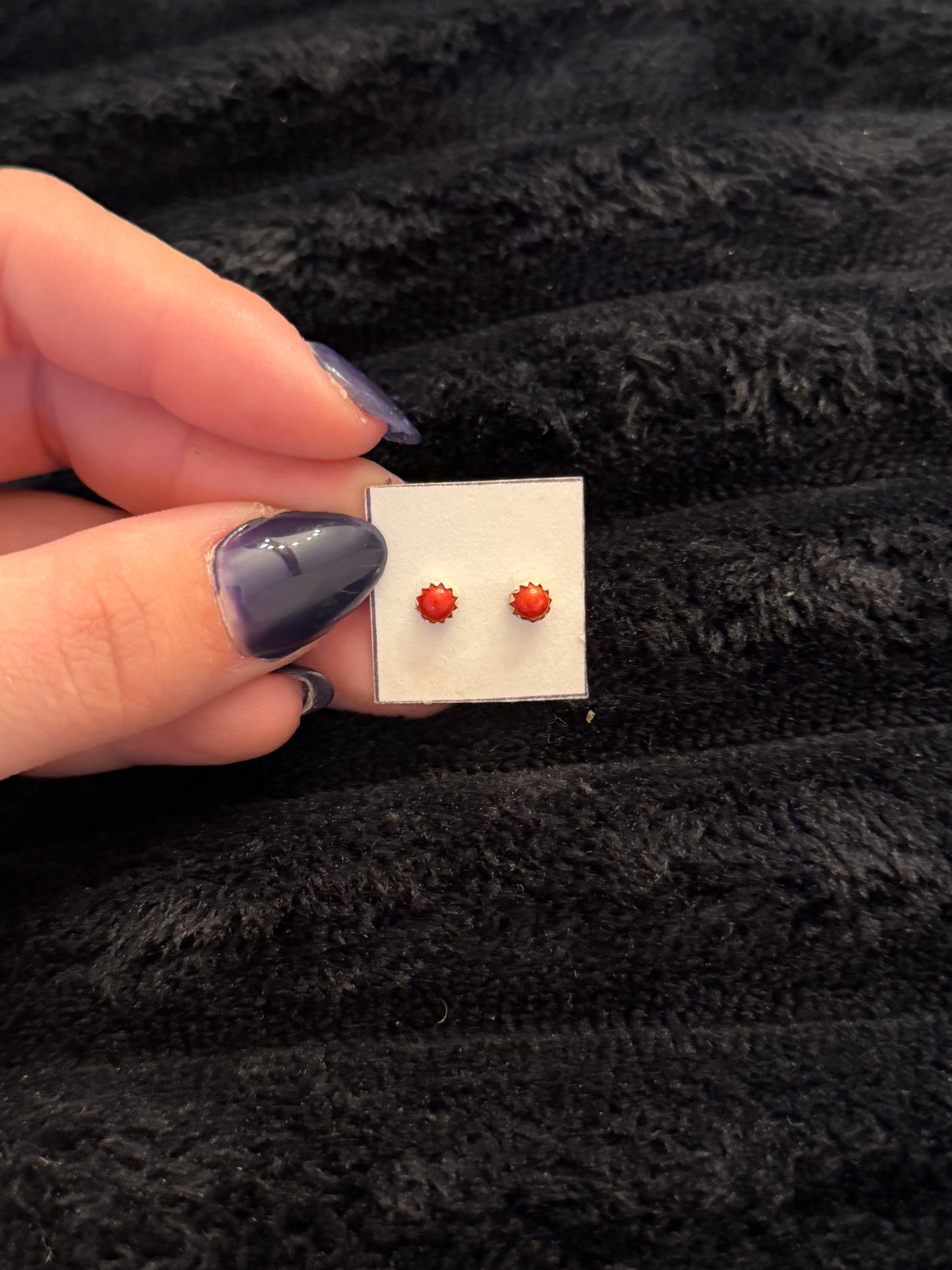Navajo Handmade Spiny Oyster Earrings - Linda Yazzie