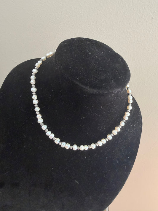 Freshwater pearl x 4mm corrugated pearl necklace