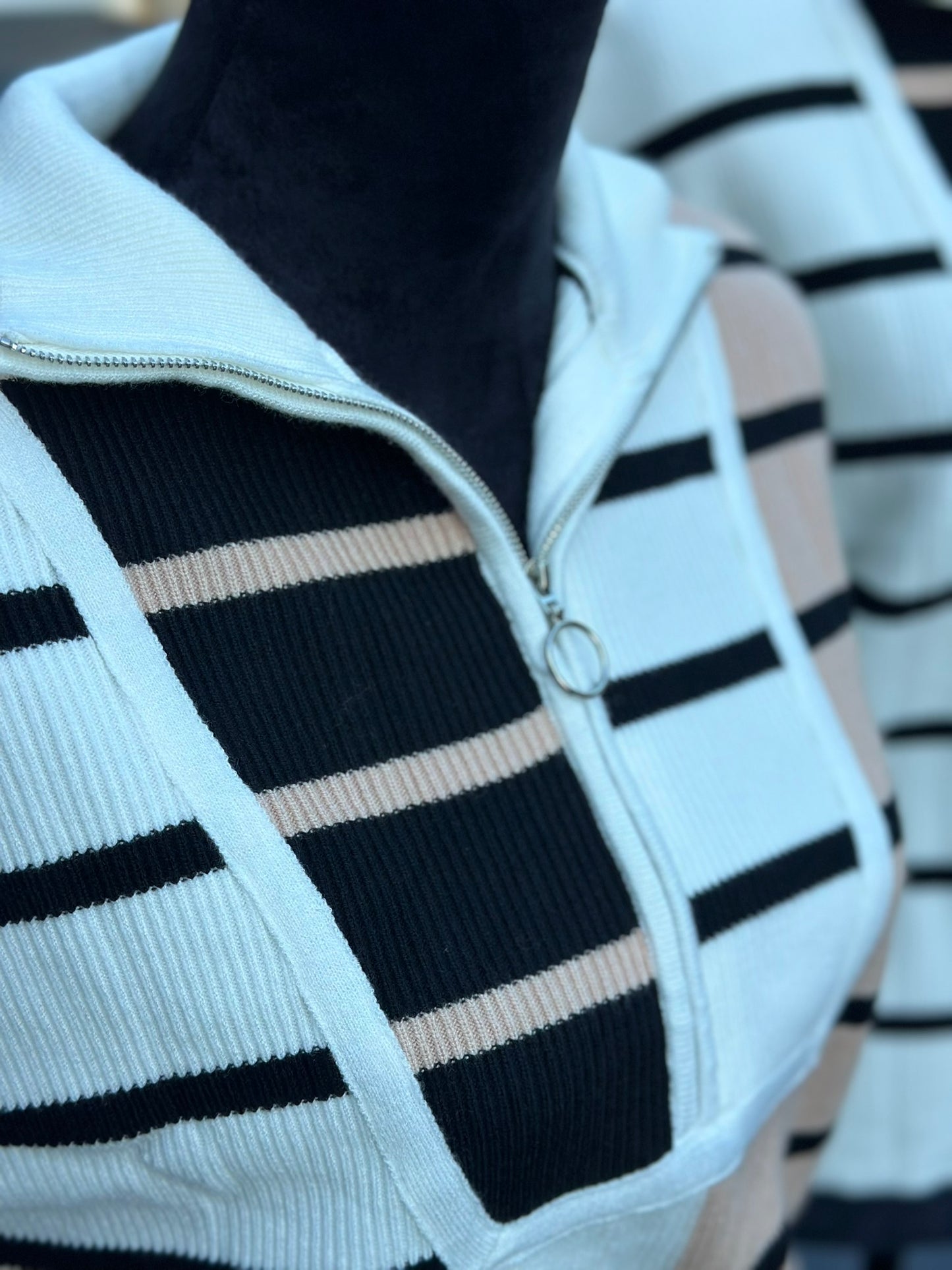 Black Stripe Colorblock Quarter Zip Collar Sweater Vest