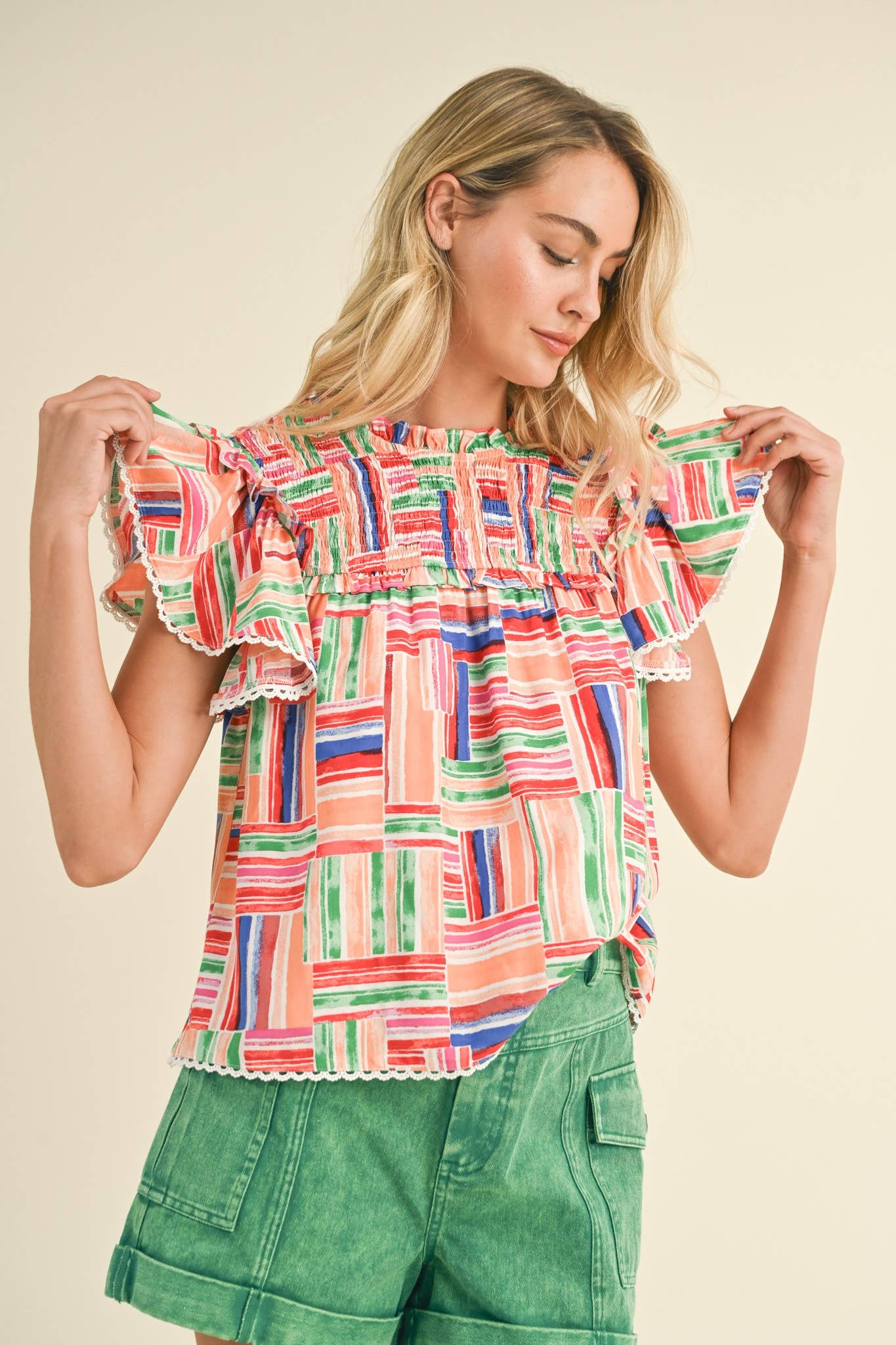 EXCLUSIVE PRINT SMOCKED YOKE RUFFLE TRIM TOP
