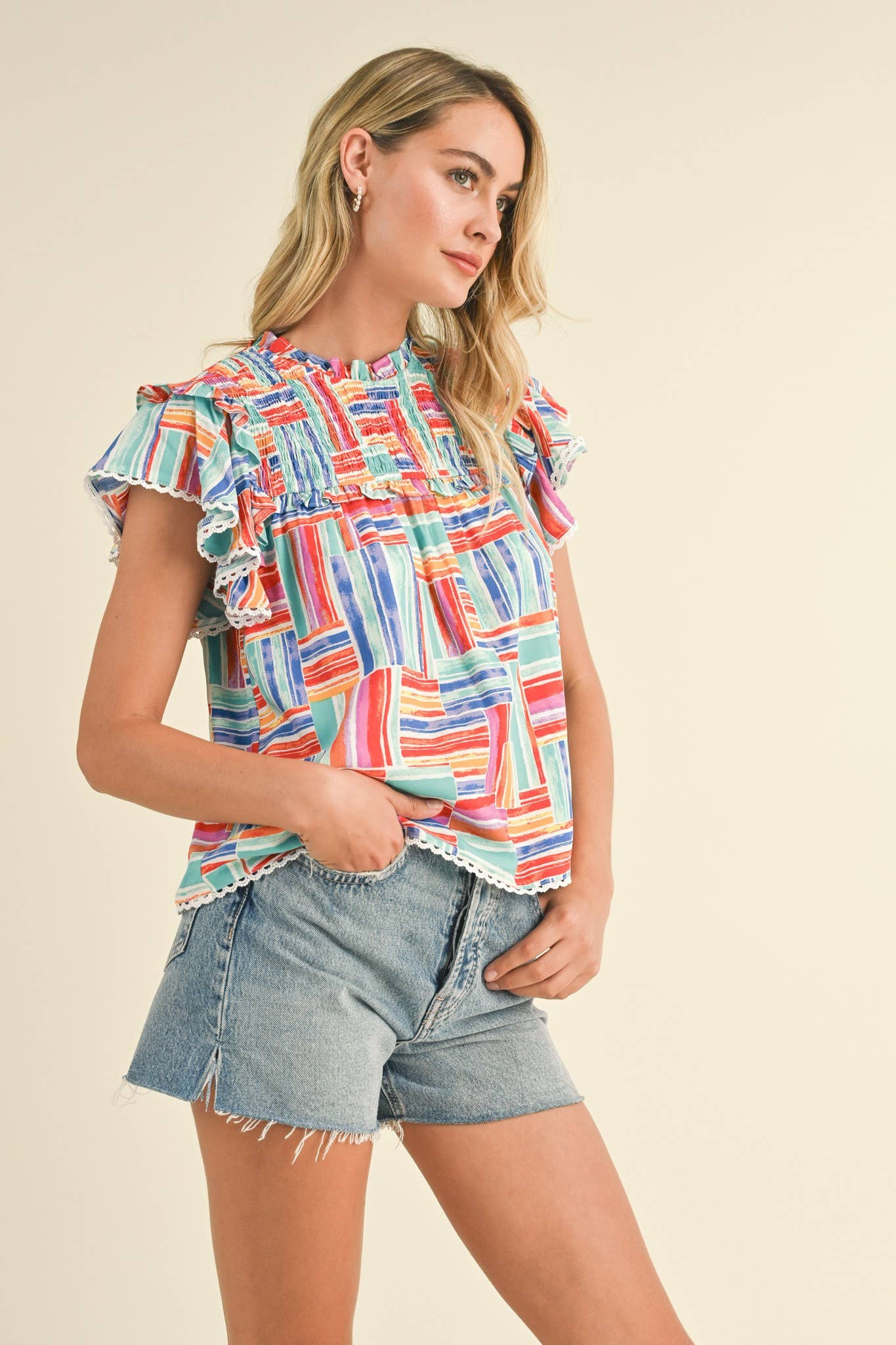 EXCLUSIVE PRINT SMOCKED YOKE RUFFLE TRIM TOP
