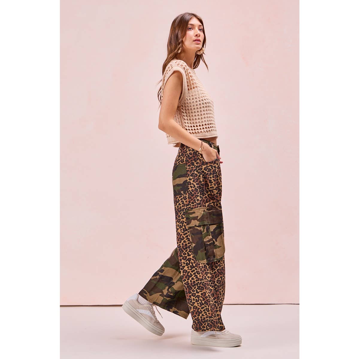 LEOPARD AND CAMOUFLAGE MIXED CARGO POCKETS PANTS
