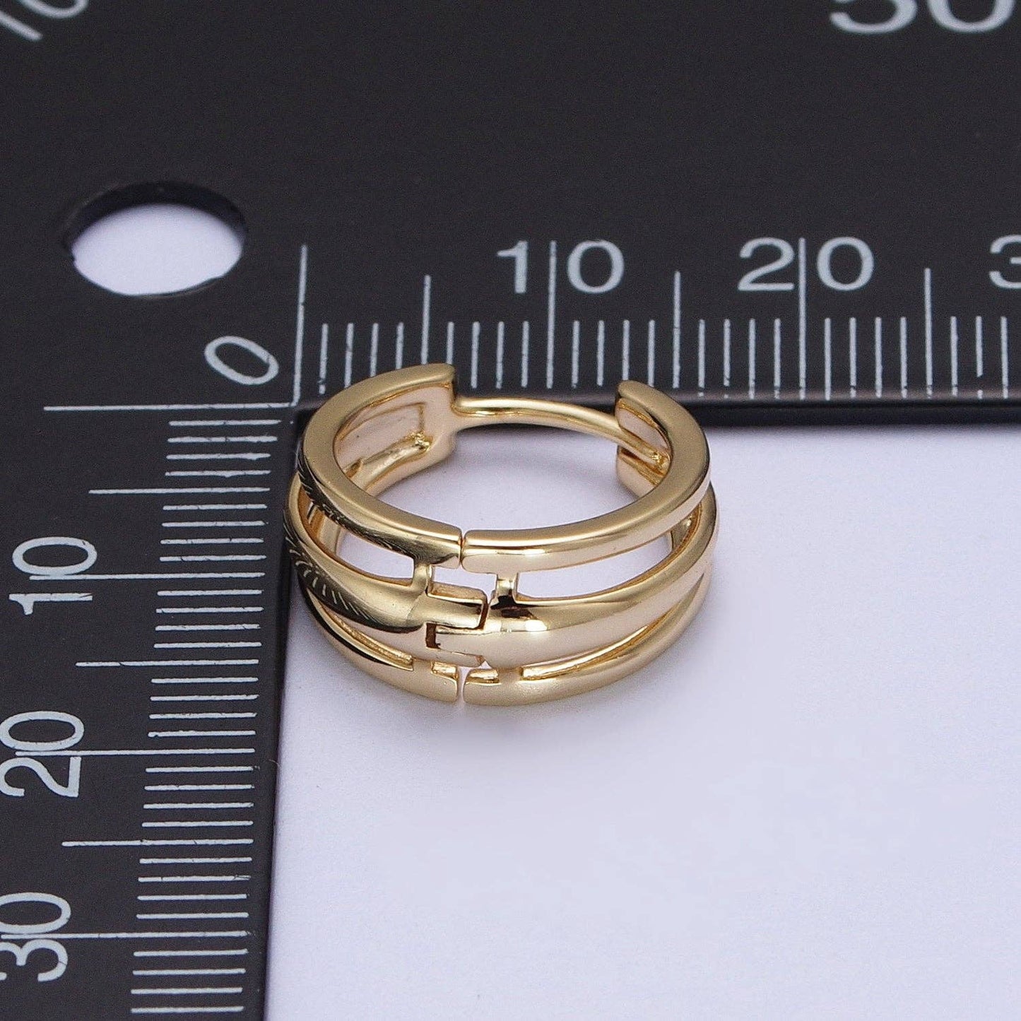 Minimalist Triple Bar Gold Huggie Hoop Geometric Earrings | Y009