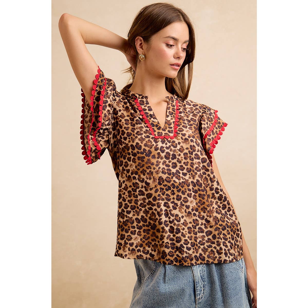 LEOPARD PRINTED WOVEN RIC RAC TRIM V NECK TOP