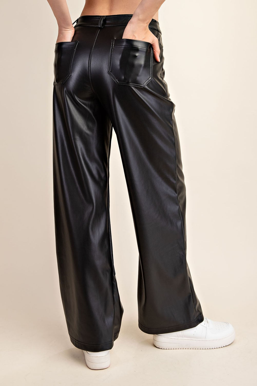 BLACK PU LEATHER STRAIGHT PANTS